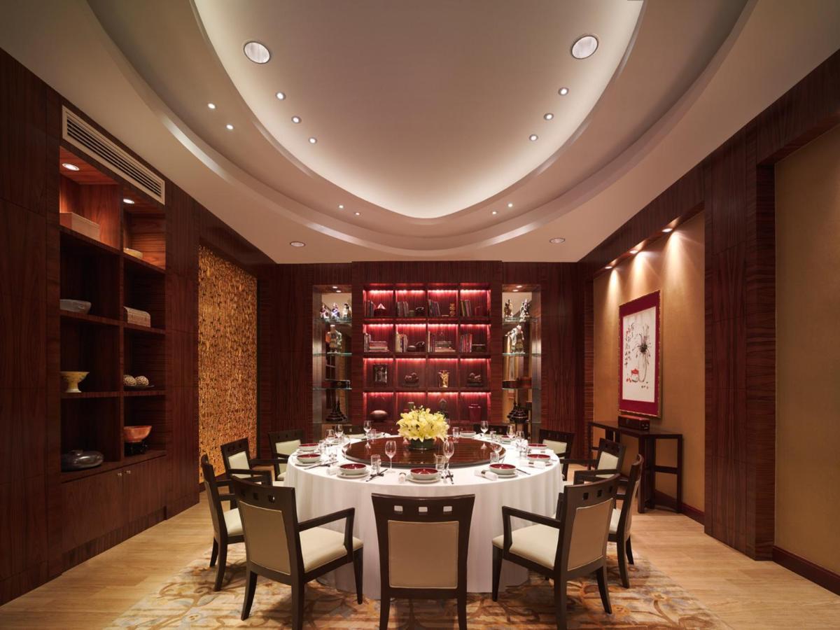 New Coast Hotel Манила Экстерьер фото Private dining room at the Mandarin Oriental, Hong Kong