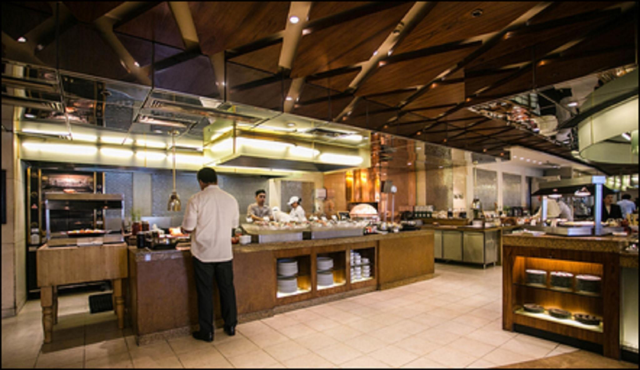 New Coast Hotel Манила Экстерьер фото The kitchen at the Grand Hyatt Mumbai