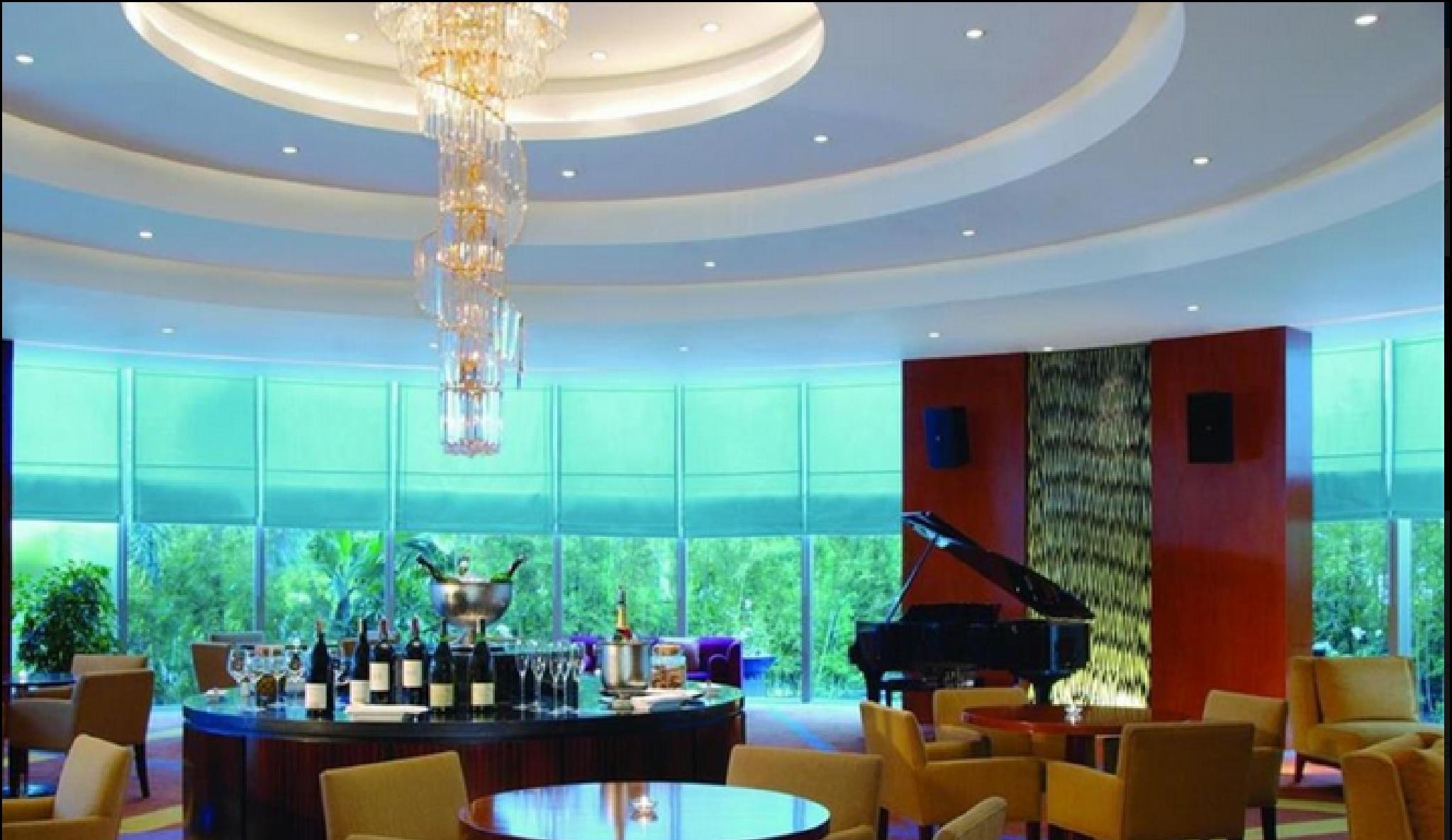 New Coast Hotel Манила Экстерьер фото The Club Lounge at Beijing Capital International Airport